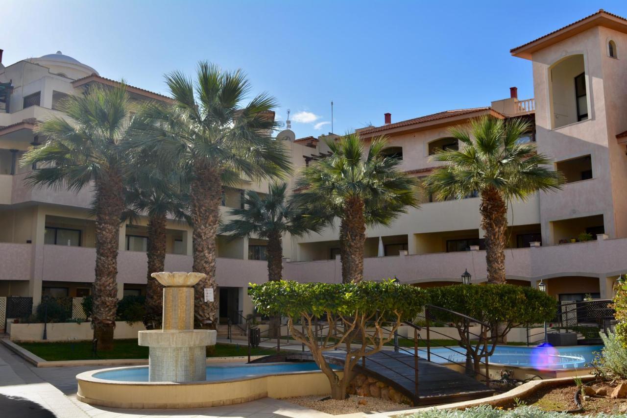 Queens Gardens - Kato Paphos - Next To Kings Ave Mall --- By Yiota Exterior photo